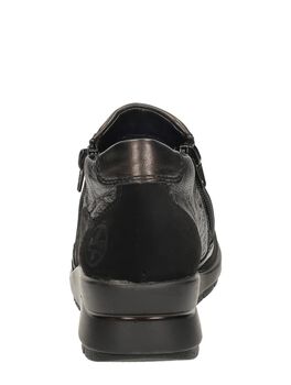 Flache Stiefeletten
