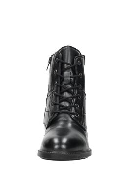 Schnürstiefel