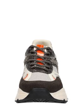 Sneakers Laag
