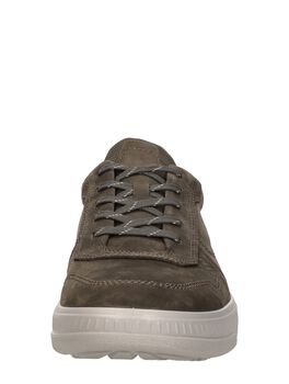 Move sneaker