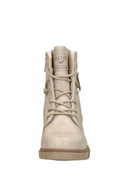 Schnürstiefel