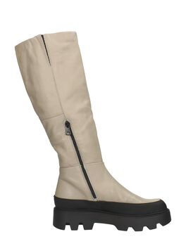 Hohe Stiefel