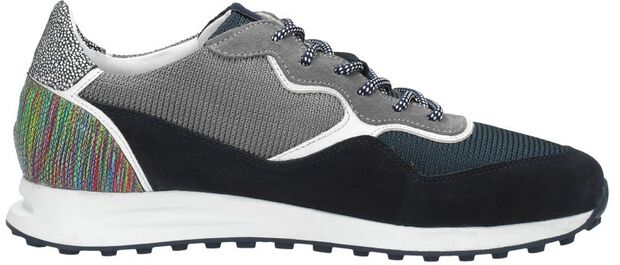 Sneaker - large