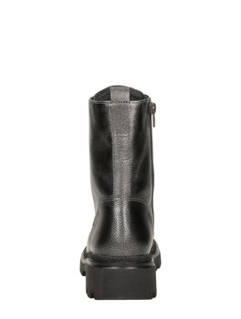 Schnürstiefel