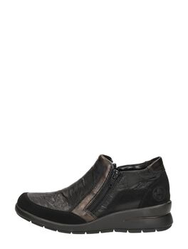 Flache Stiefeletten