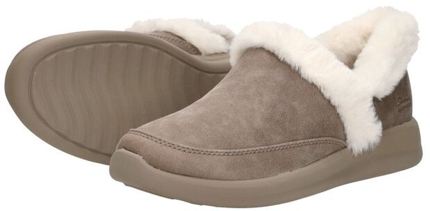 Slip-Ins: Cozy Escape - large