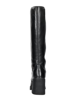 Hohe Stiefel