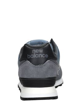574