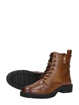 Schnürstiefel