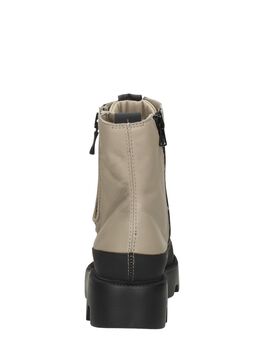 Schnürstiefel