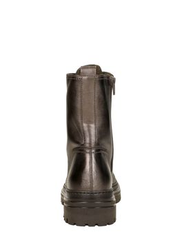 Schnürstiefel