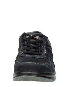 Schnürschuhe