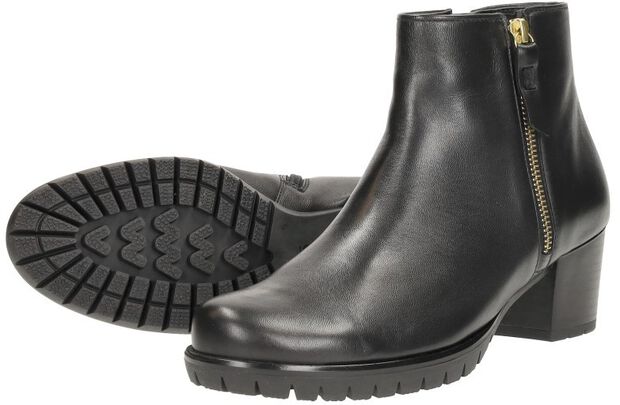 Stiefeletten mit Absatz - large