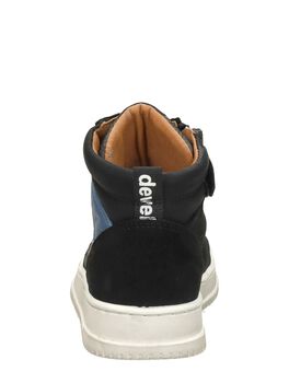 Schnürstiefel