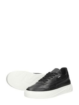 Schnürschuhe low