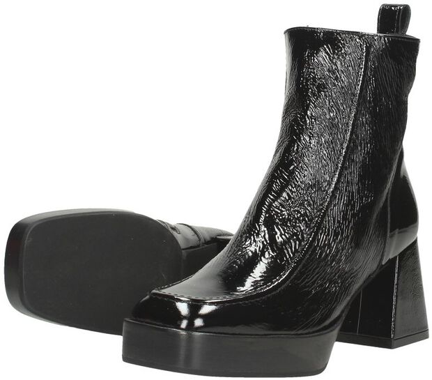 Stiefeletten mit Absatz - large