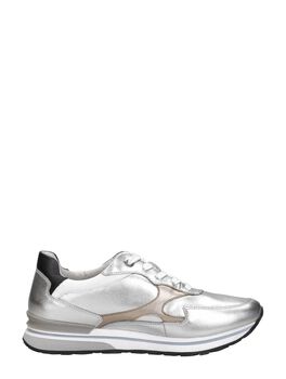 Sneaker high