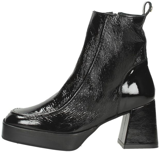 Stiefeletten mit Absatz - large