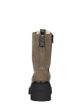 Schn&uuml;rstiefel