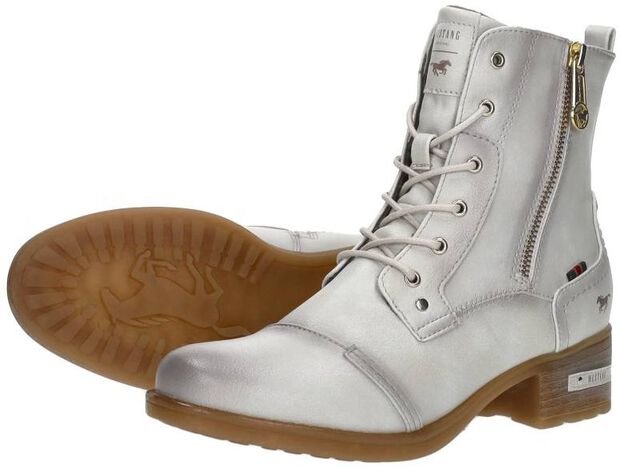 Schnürstiefel - large