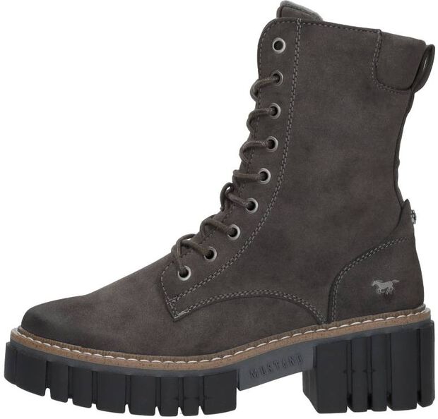 Schnürstiefel - large