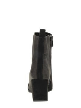 Stiefeletten mit Absatz