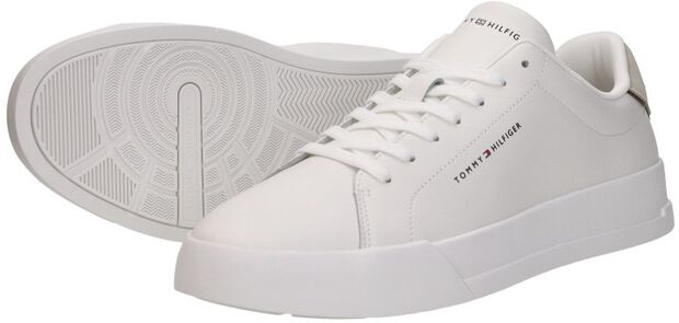 TH Court LTH Detail Ess - large