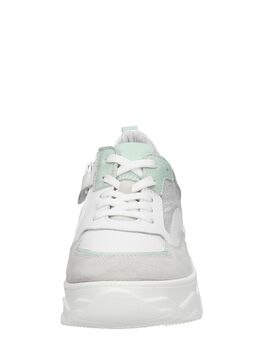 Niedrige Schuhe
