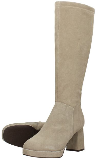 Hohe Stiefel - large
