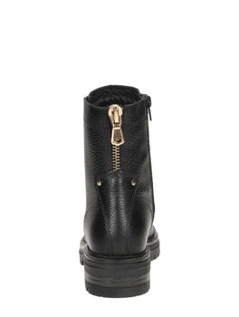Schnürstiefel