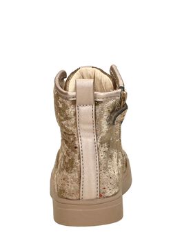Schnürstiefel
