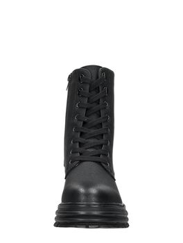 Schnürstiefel