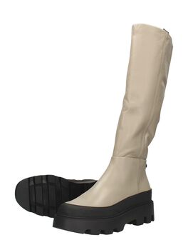 Hohe Stiefel