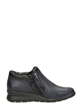 Flache Stiefeletten